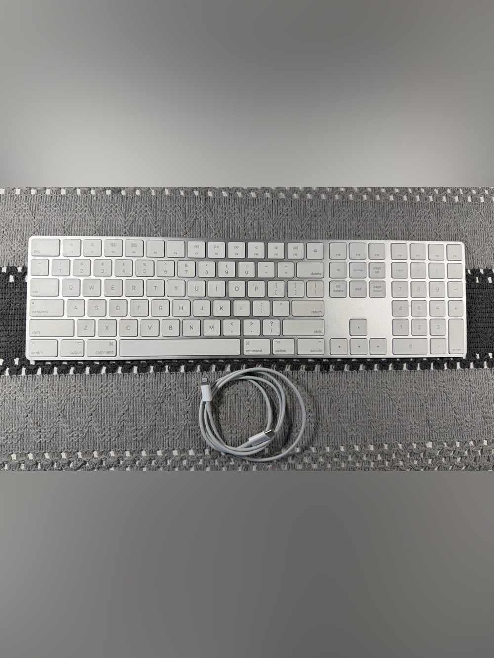 Apple A1843 Wireless Rechargeable Bluetooth Magic Keyboard With Numeric Keypad